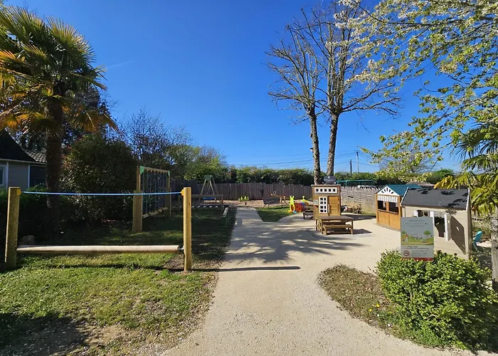 Village De La Combe